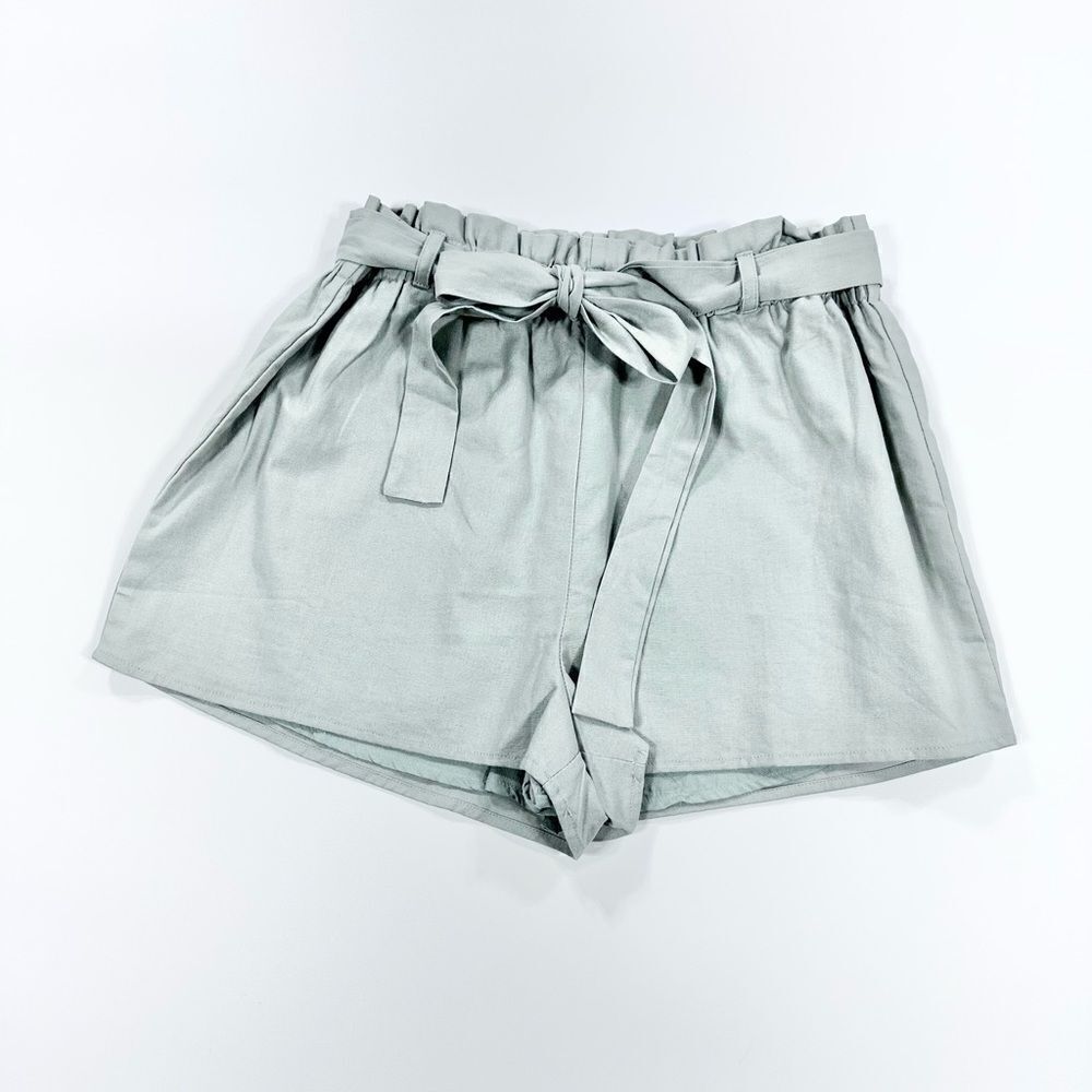 Lulus grey high waisted paper bag shorts L